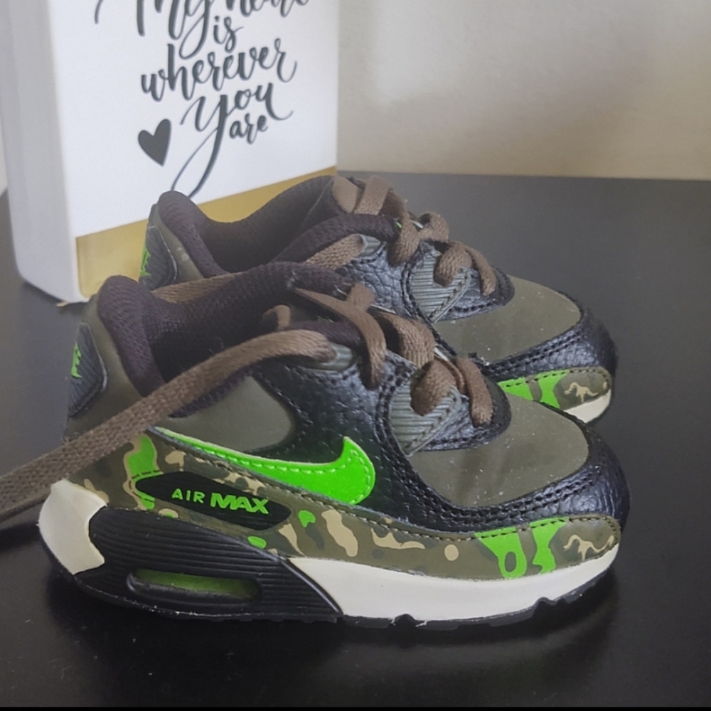 5c Nike camo sneakers